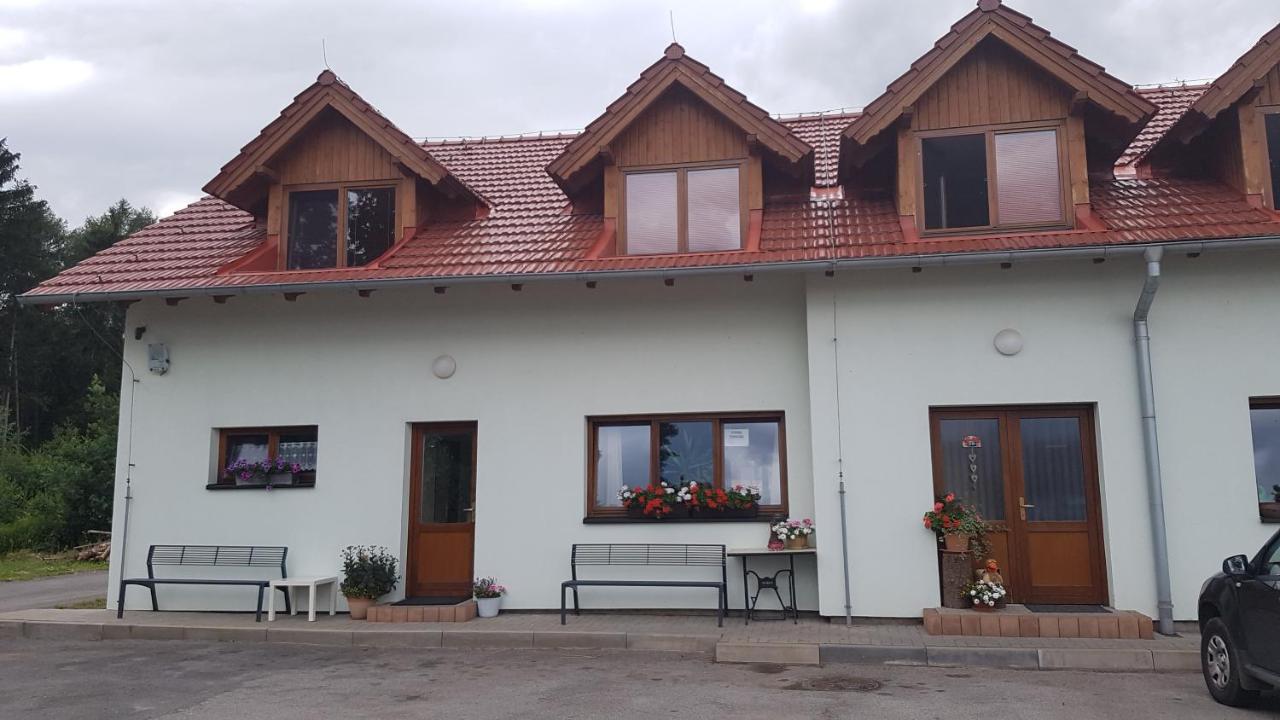 Na Samote U Lesa -Rasovna Apartment Msecke Zehrovice Exterior photo