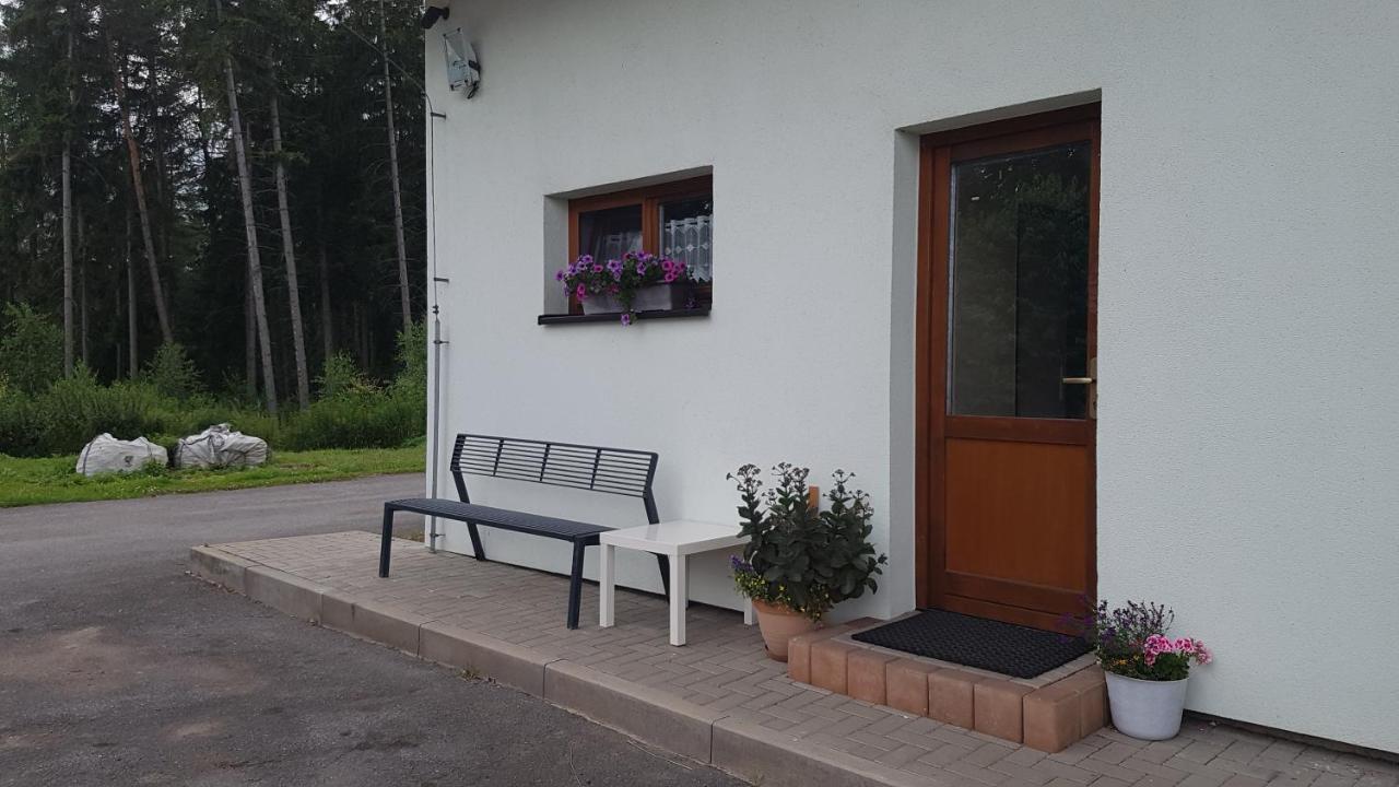 Na Samote U Lesa -Rasovna Apartment Msecke Zehrovice Exterior photo